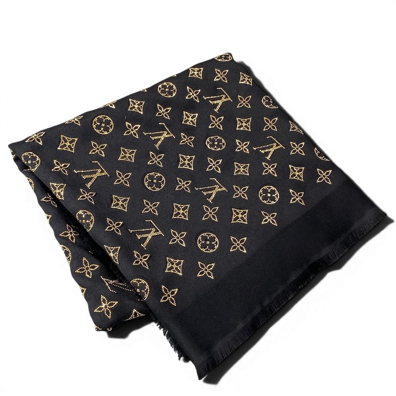 Louis Vuitton E8 Monogram Shawl More Black Scarf — view 3
