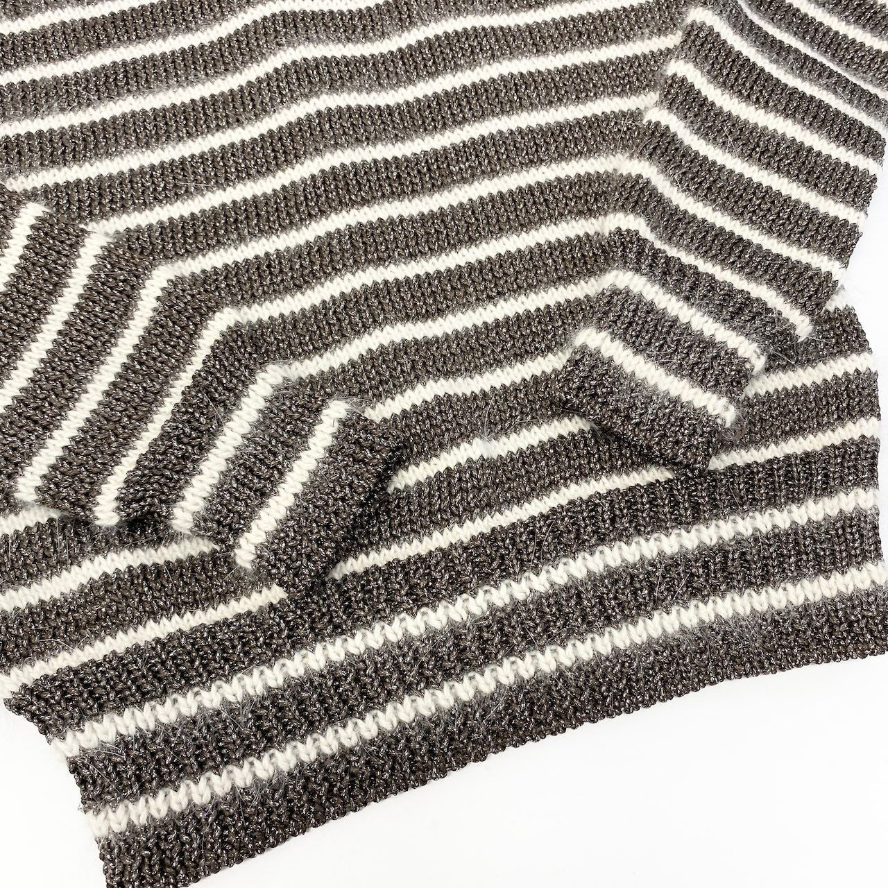 Gucci E8 Kept Long Sleeve Knit Sweater Border XS Brown White — view 5