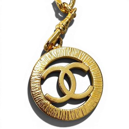 Chanel E8 CC Logo Chain Belt Black Gold — view 3
