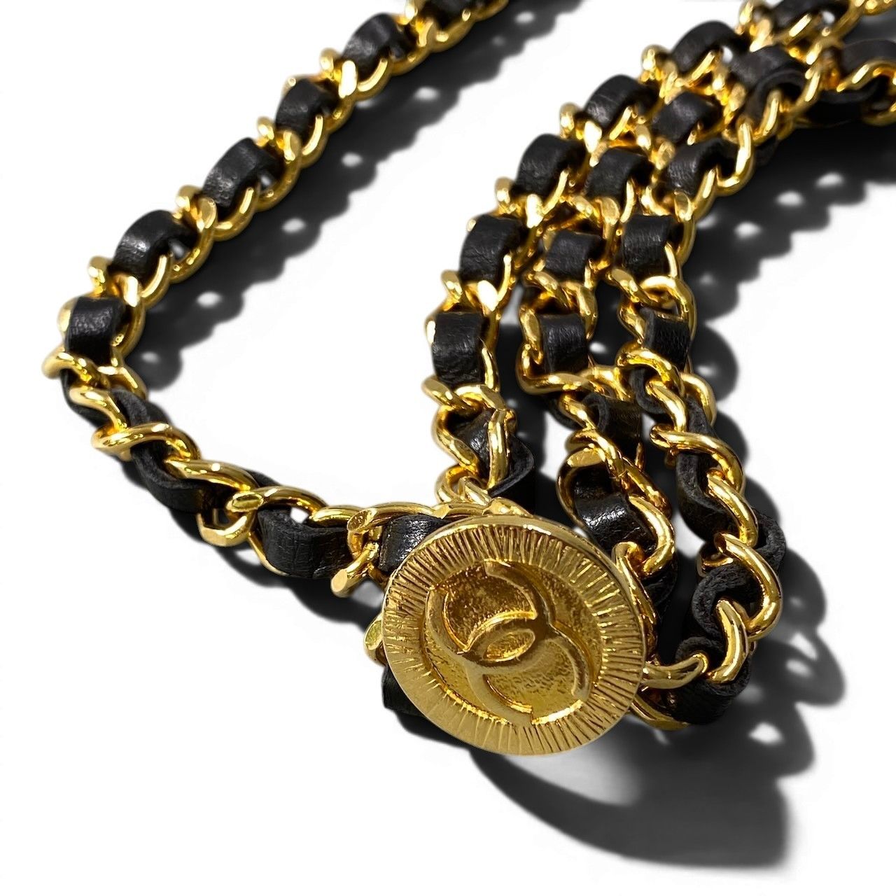 Chanel E8 CC Logo Chain Belt Black Gold — view 5