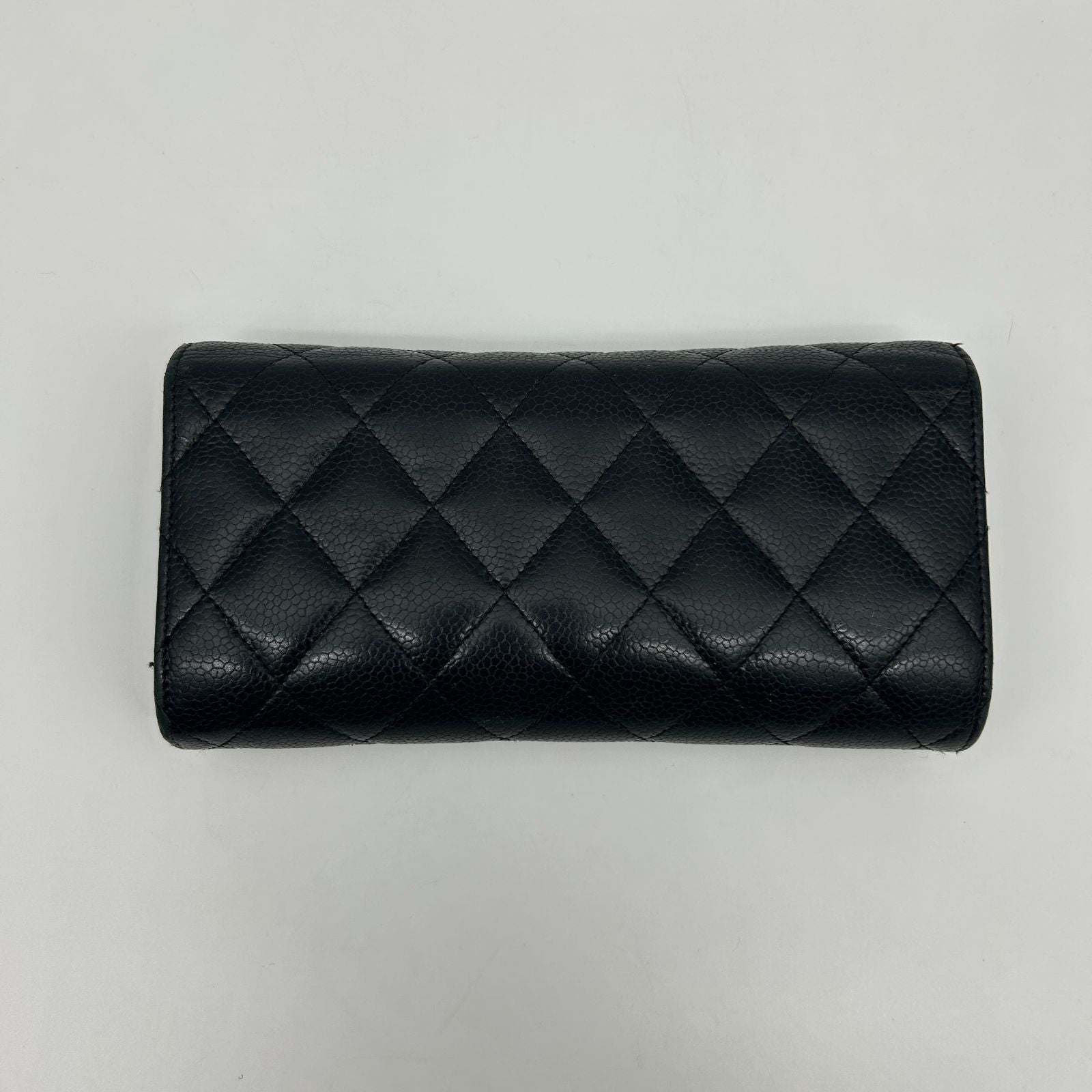 Chanel Quilted Wallet Caviar Leather — view 2