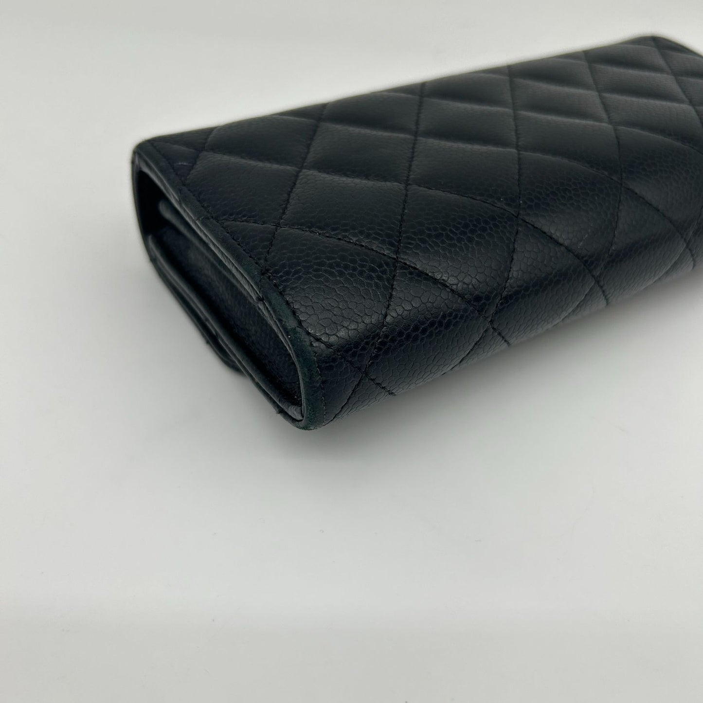 Chanel Quilted Wallet Caviar Leather — view 7
