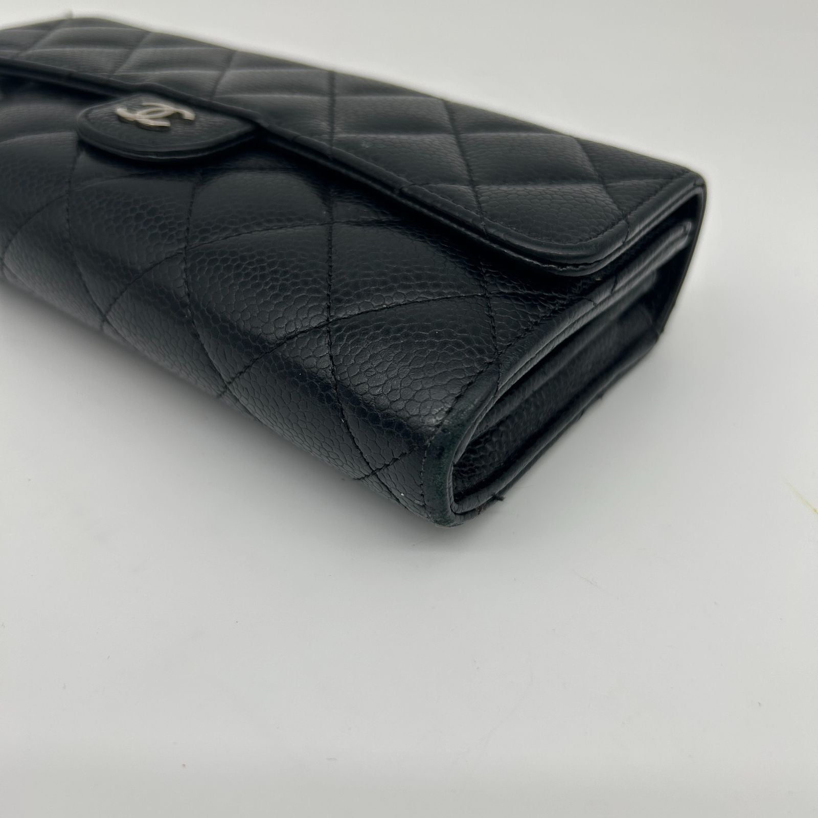 Chanel Quilted Wallet Caviar Leather — view 6