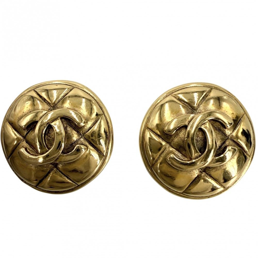 Chanel Earrings Quilted Round CC Logo Vintage Gold Plated