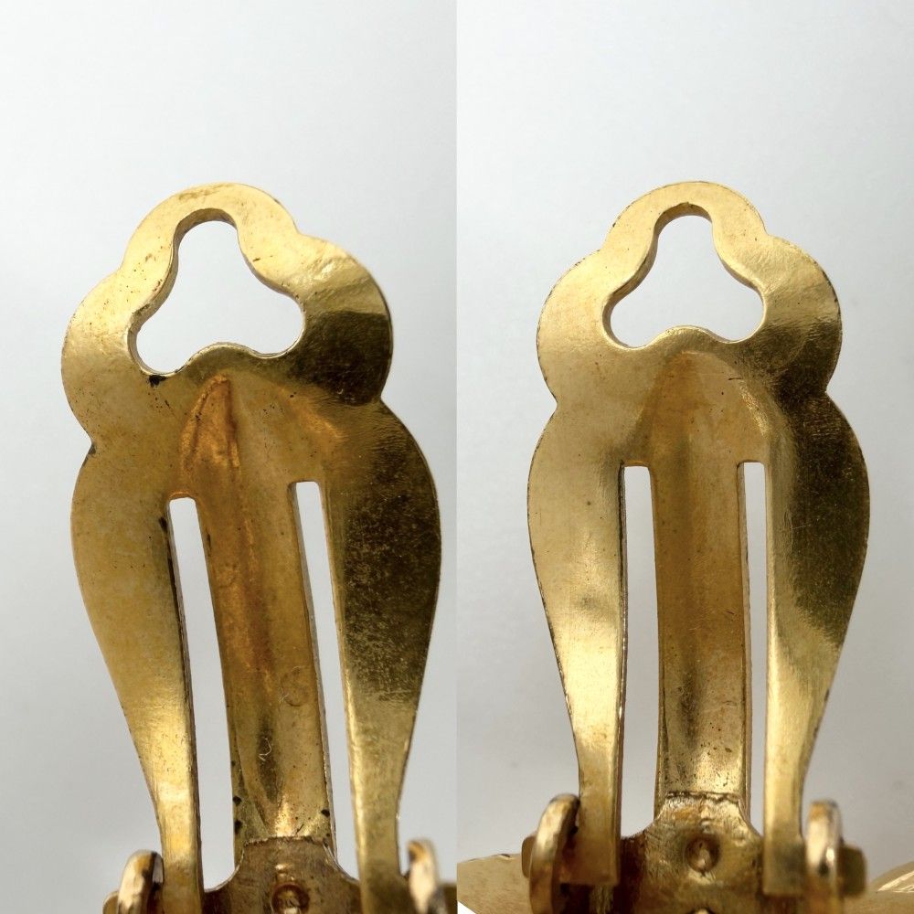 Chanel Earrings Flower Motif CC Logo Vintage 2 8 Gold — view 3