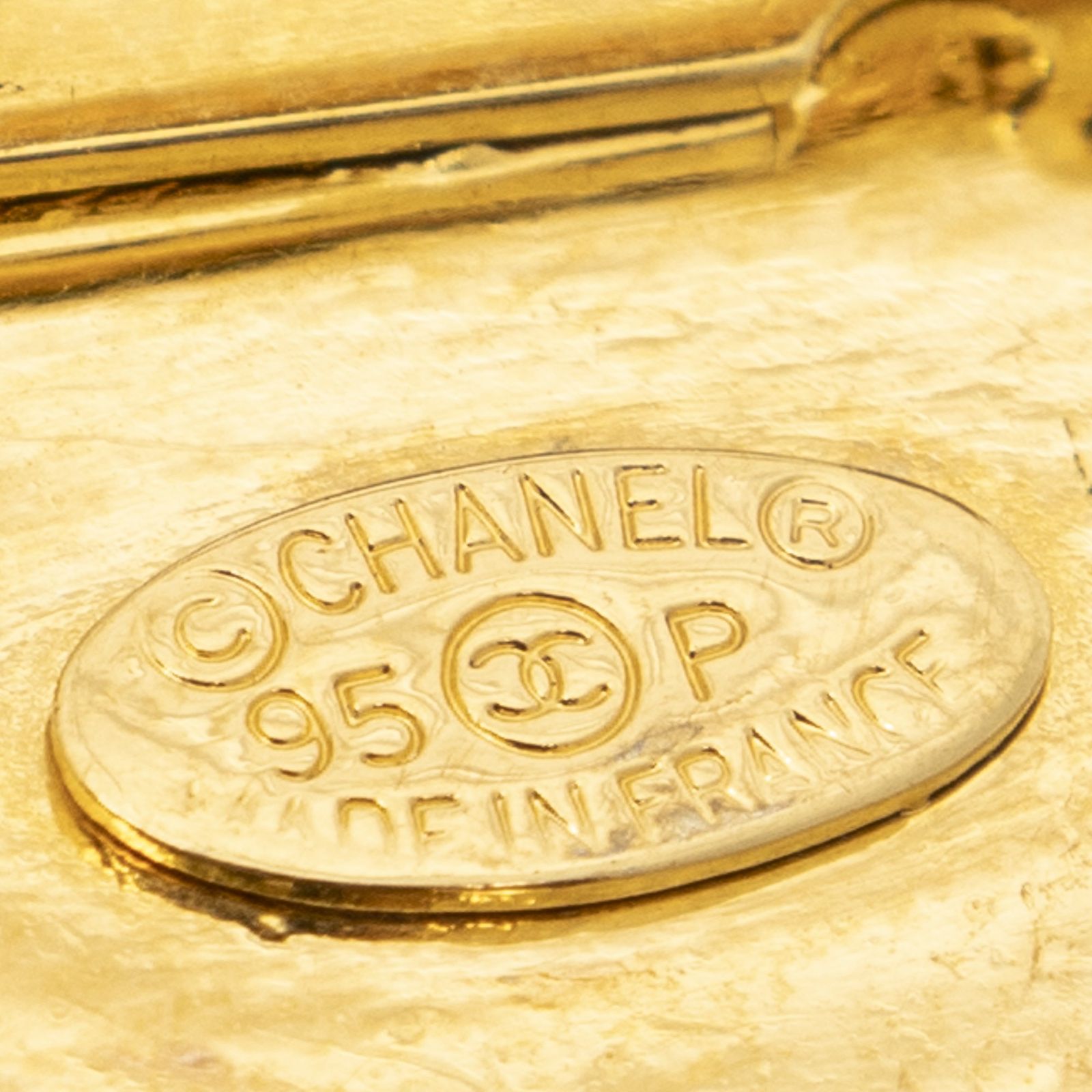 Chanel Bag Motif Brooch Pin Gold Plated — view 3