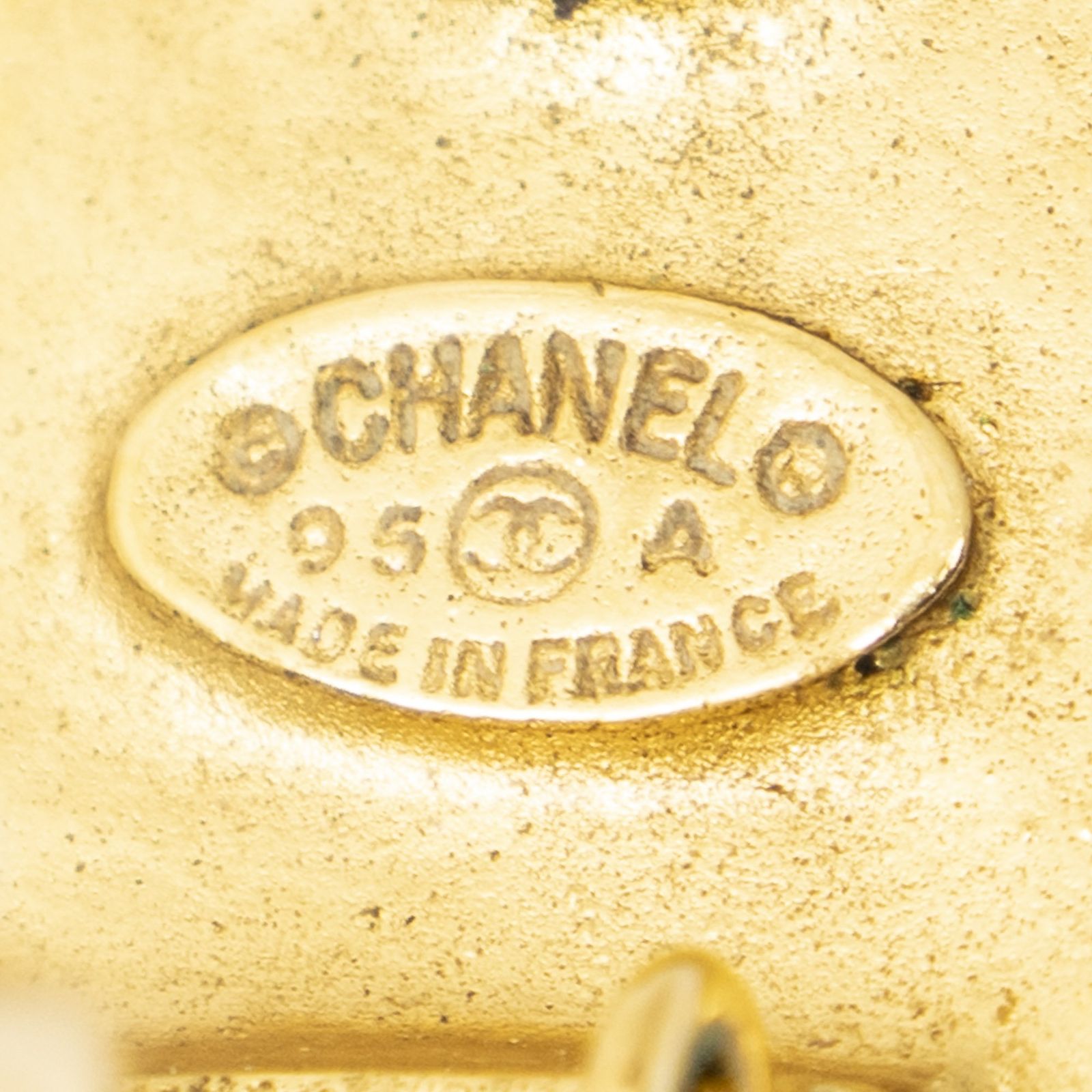Chanel CC Gripois Dangle Clip on Earrings Gold Brown Plated — view 3