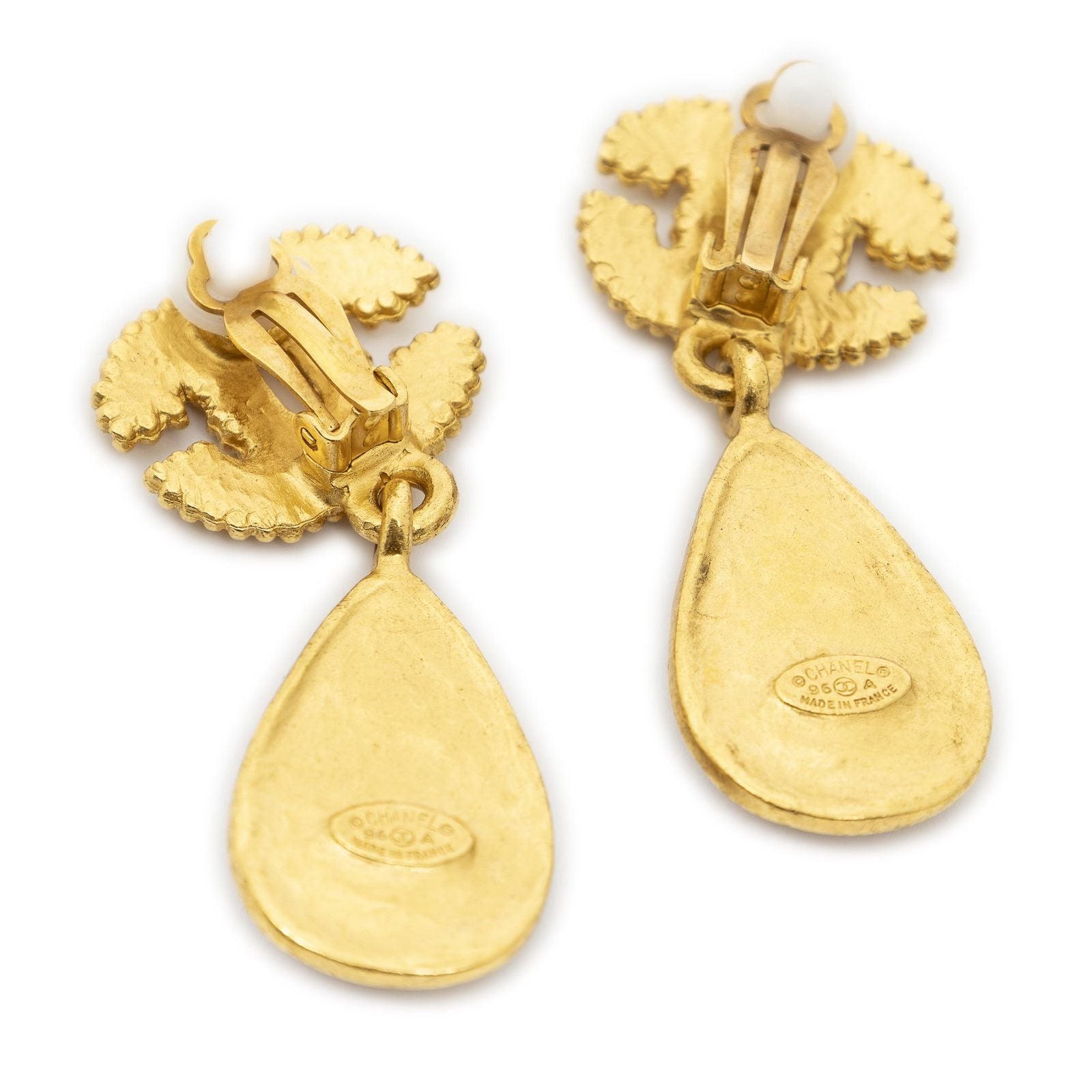 Chanel CC Gripois Dangle Clip on Earrings Gold Red Plated — view 2