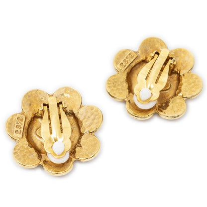Chanel CC Logo Heart Clip Type Earrings Gold Plated — view 2