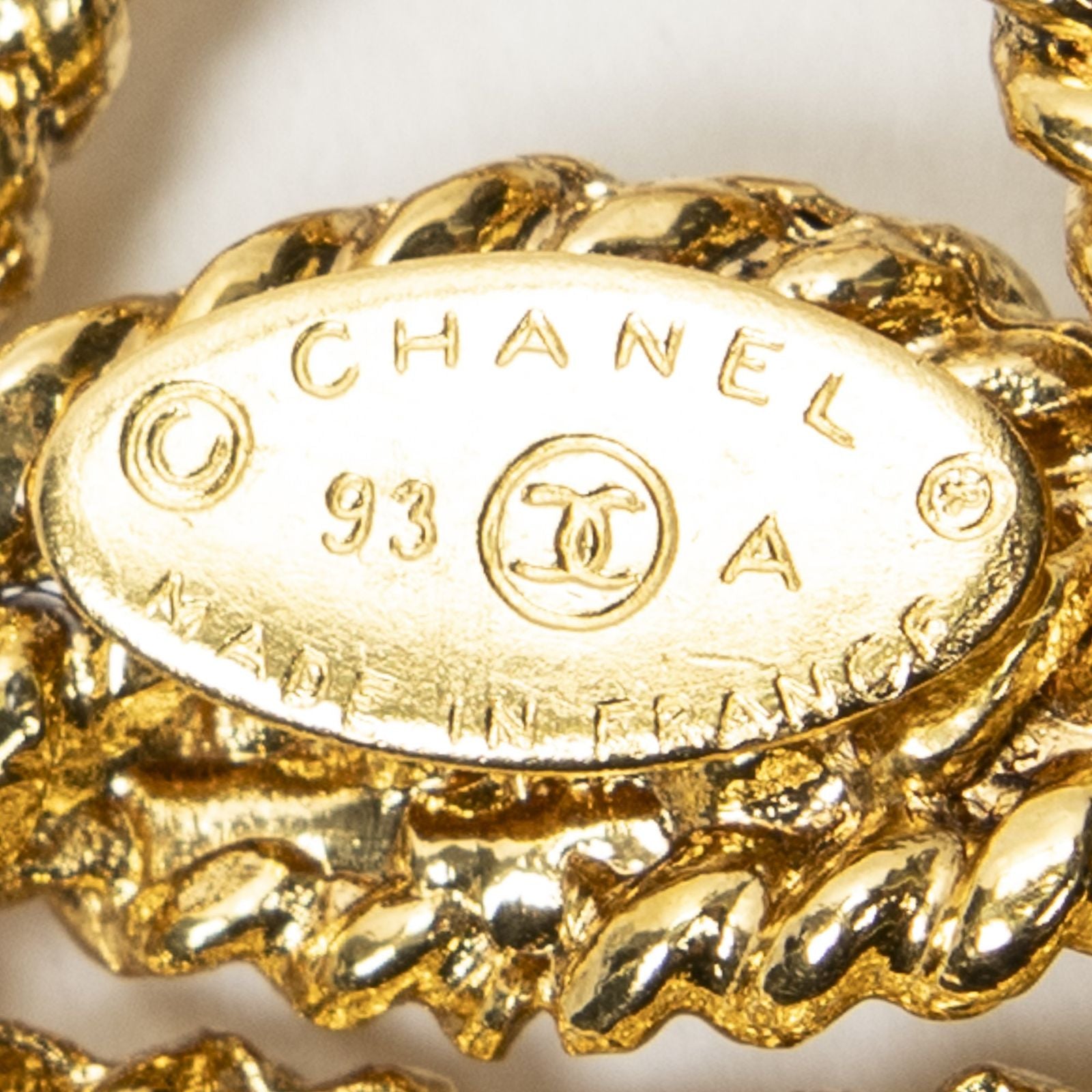 Chanel CC Rope Triangle Pendant Necklace Gold Plated — view 4