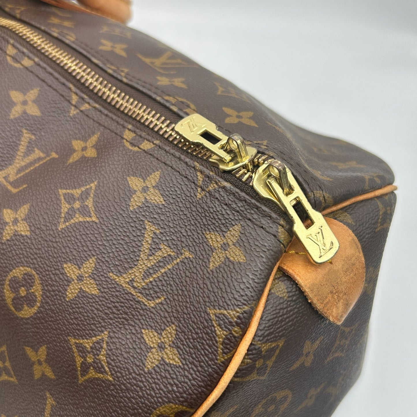 Louis Vuitton Keepall 55 Name Tag Poignet — view 9
