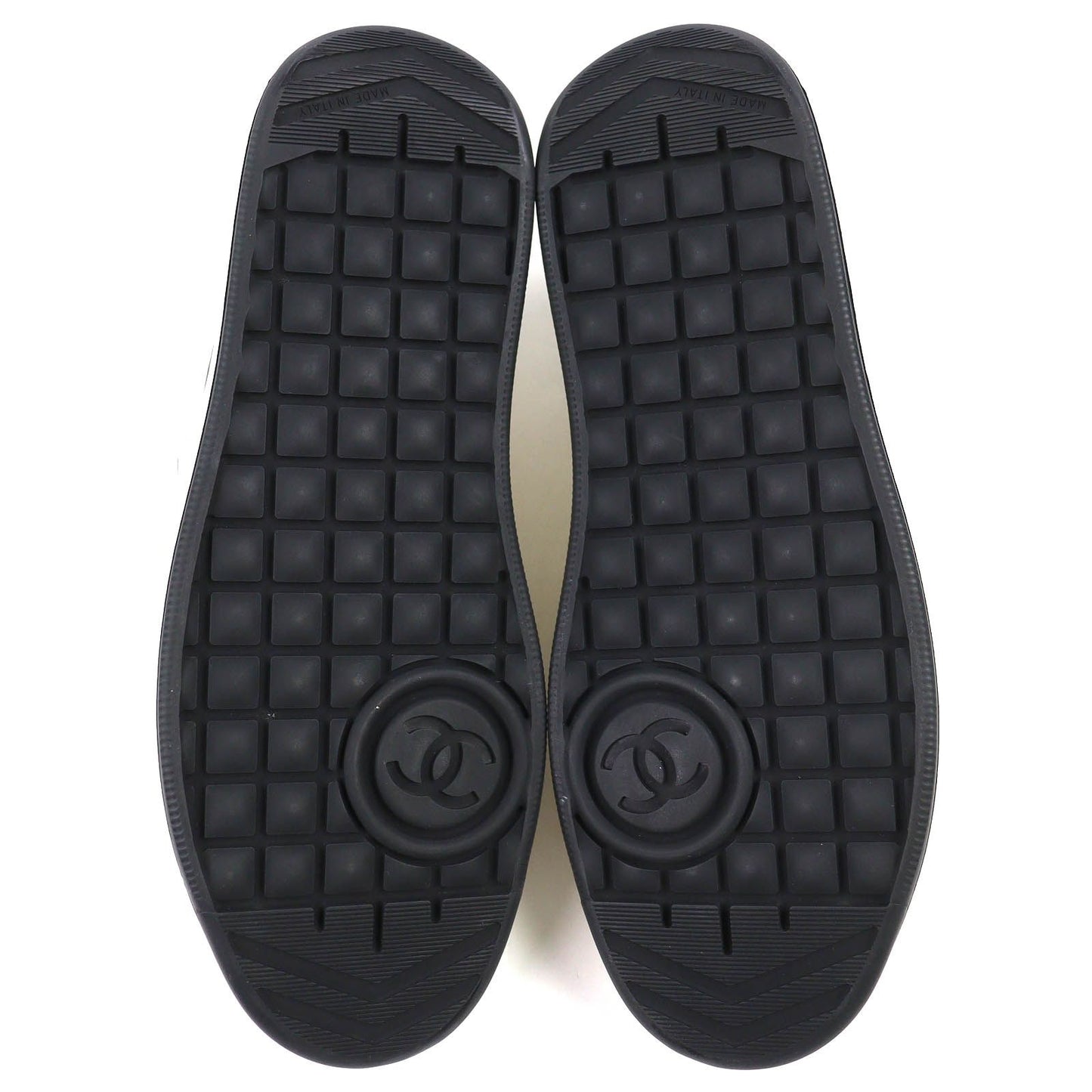 Chanel Leather Suede CC Logo Sneakers Ivory Black — view 8