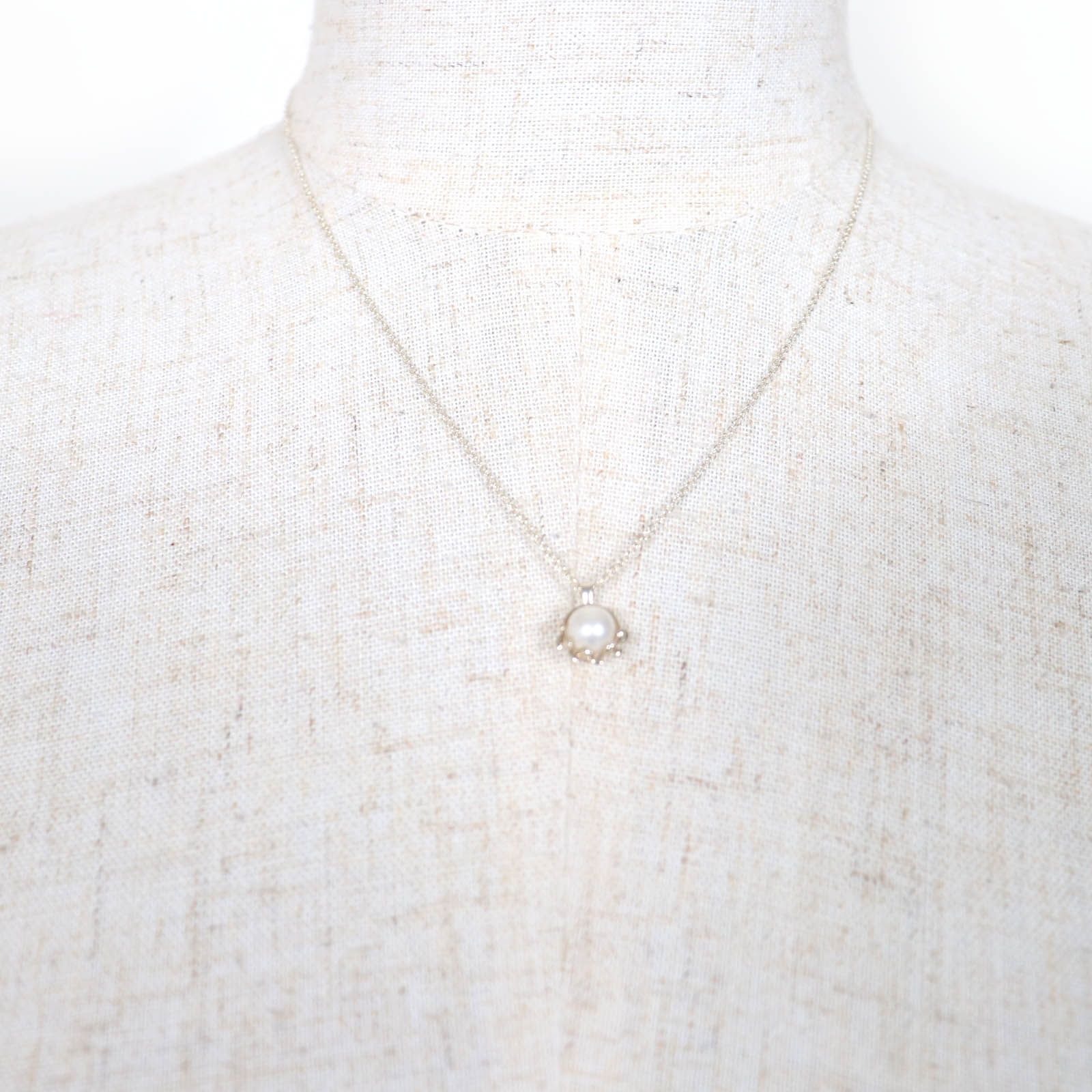 Tiffany & Co Paloma Picasso Olive Leaf Pendant Pearl Purchased November — view 4