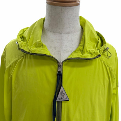 Moncler Clapier Giubbotto Logo Patch Windbreaker Jacket Lime Green — view 2