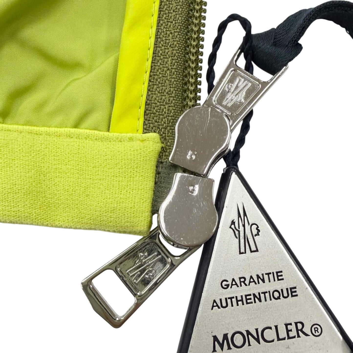 Moncler Clapier Giubbotto Logo Patch Windbreaker Jacket Lime Green — view 7