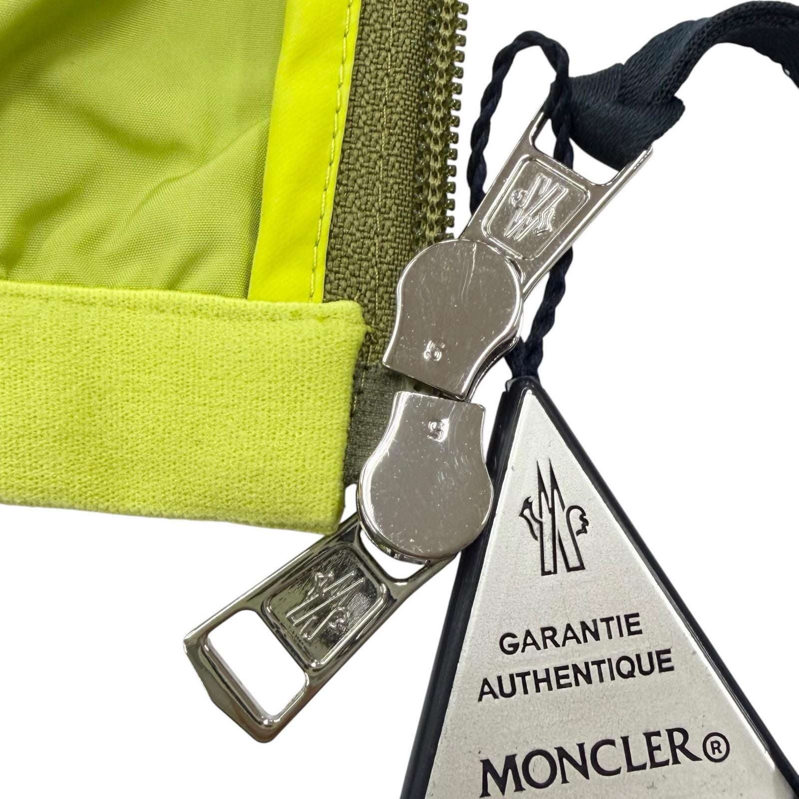 Moncler Clapier Giubbotto Logo Patch Windbreaker Jacket Lime Green — view 7