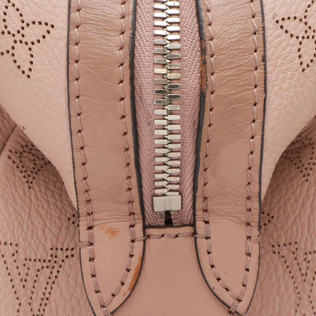 Louis Vuitton Monogram Mahina Asteria 2-Way Shoulder Bag Crossbody Magnolia Pink — view 5