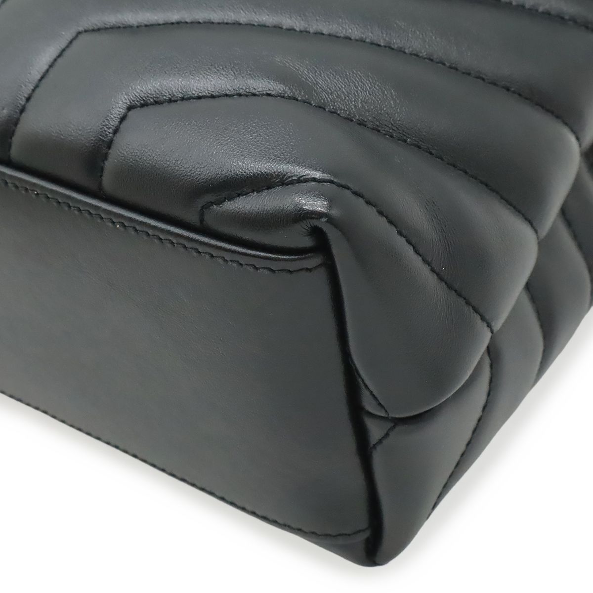 Saint Laurent Paris YSL Lou Chain Shoulder Bag Quilted Leather Black — view 3