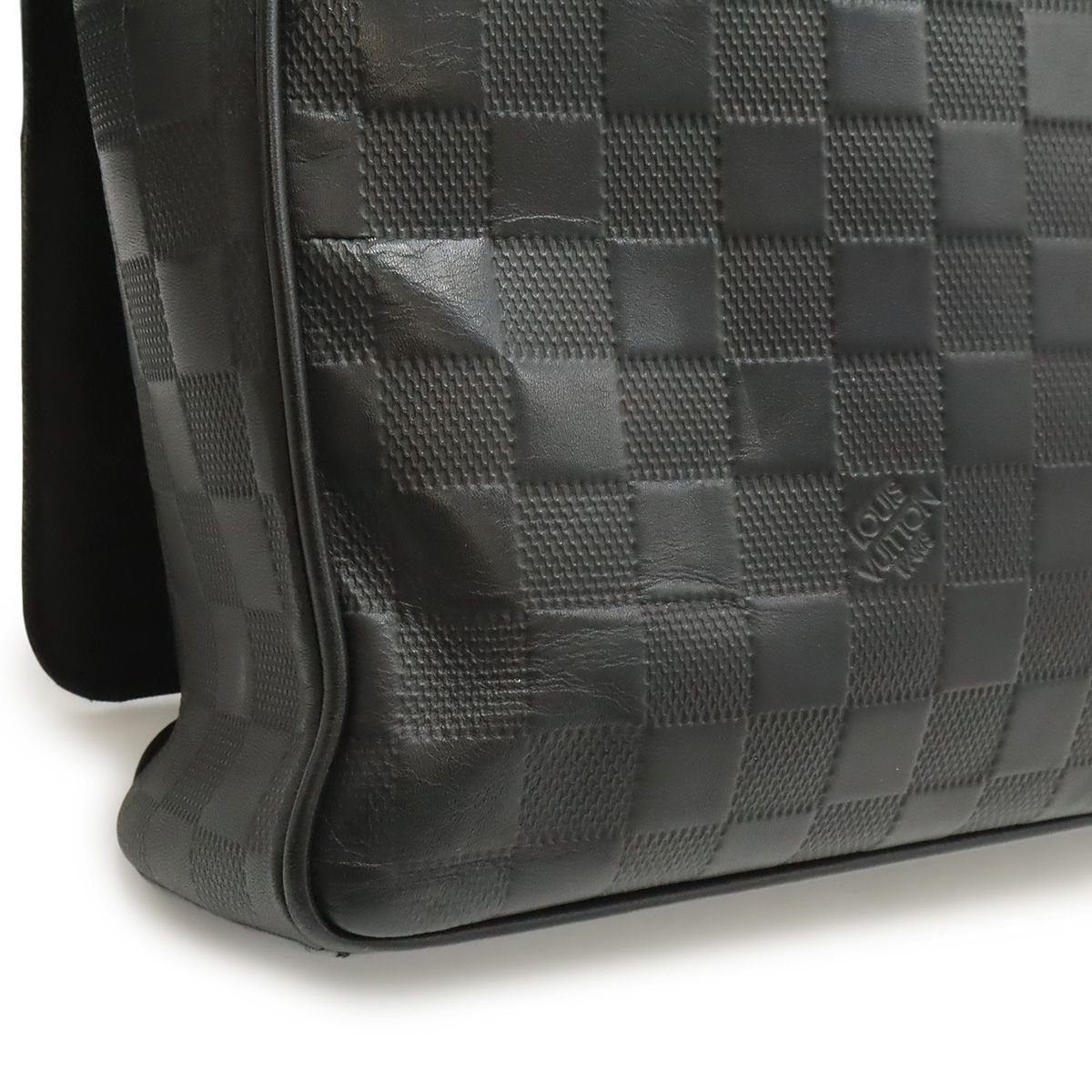 Louis Vuitton Damier Infini District MM Shoulder Bag Onyx Black — view 9