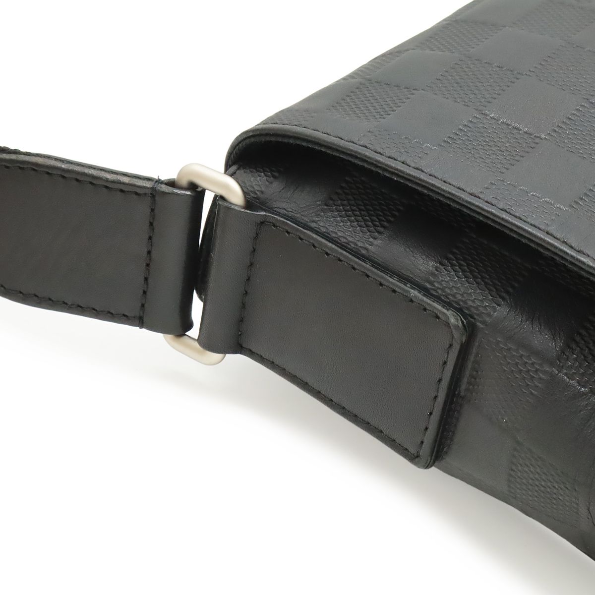 Louis Vuitton Damier Infini District MM Shoulder Bag Onyx Black — view 8