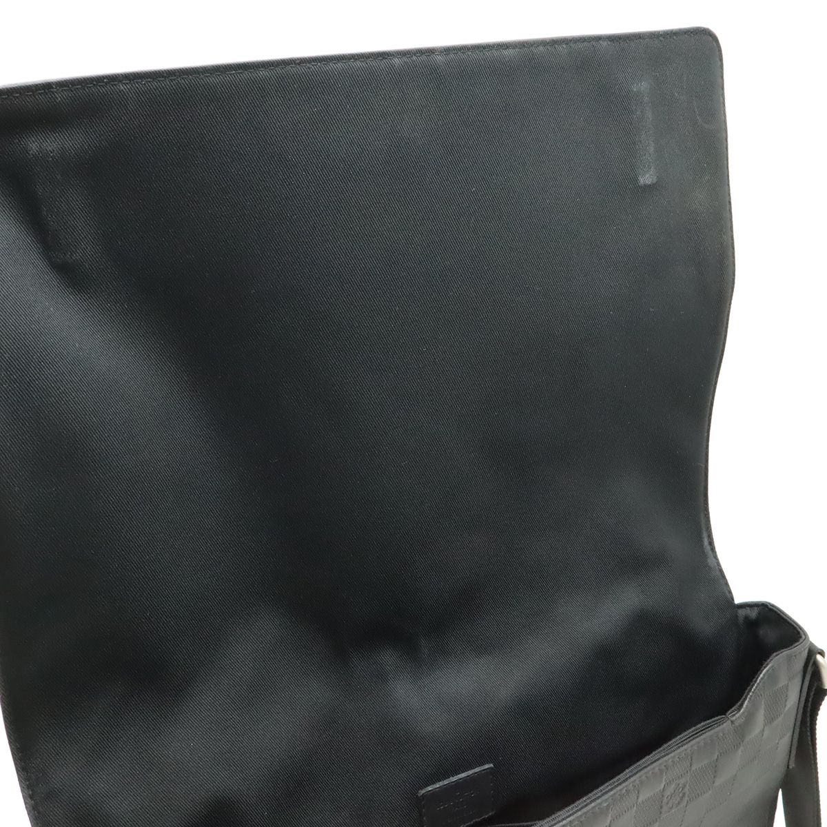 Louis Vuitton Damier Infini District MM Shoulder Bag Onyx Black — view 6