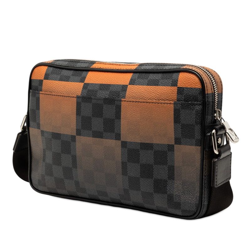 Louis Vuitton Damier Graphite Giant Alpha Messenger Crossbody Shoulder Bag — view 2