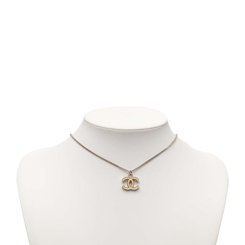 Chanel CC Logo Chain Pendant Necklace Silver Beige Metal — view 6