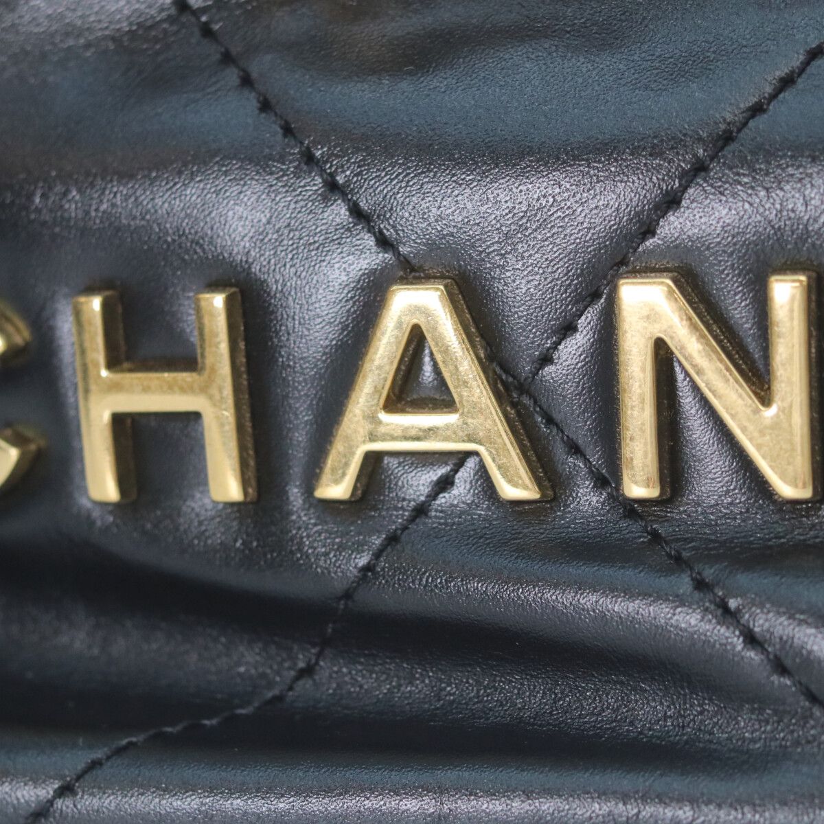 Chanel Black Shiny Calf 22 Mini Pearl Chain Shoulder Bag — view 7
