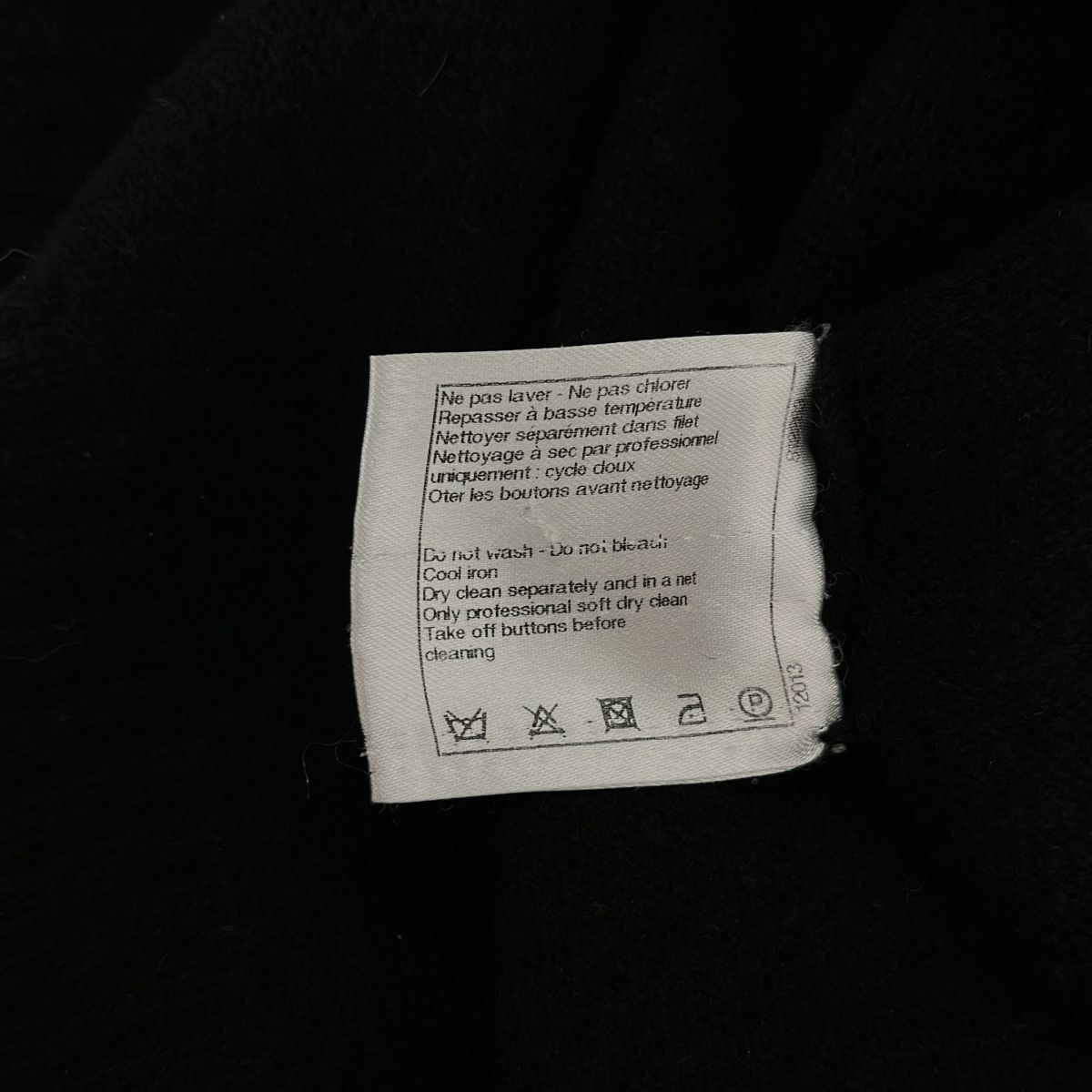 Chanel Cashmere Blend Pearl Button Crew Neck Knit 44 Black Sweater — view 7