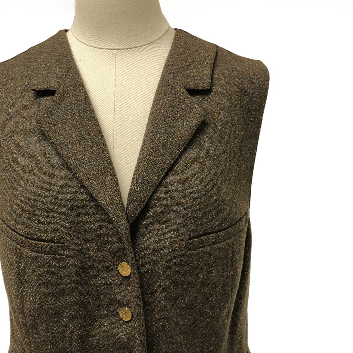 Chanel Tweed CC Logo Gold Button Gilet Vest Fully Lined Brown — view 2