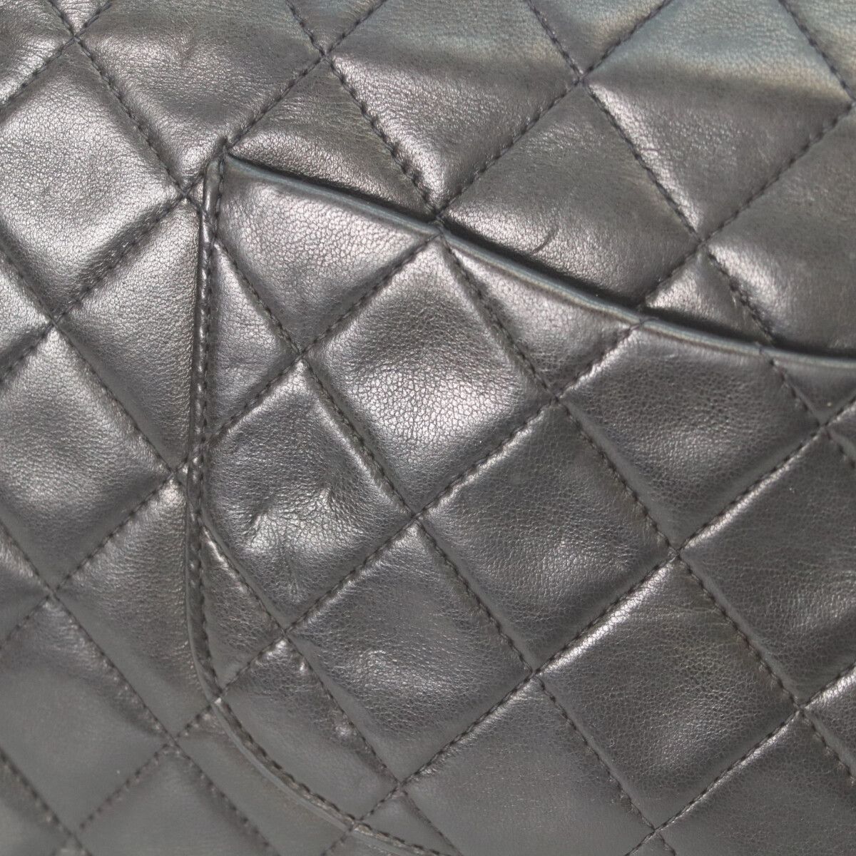 Chanel Black Lamb Gold Quilted 25 Shoulder Bag — view 8