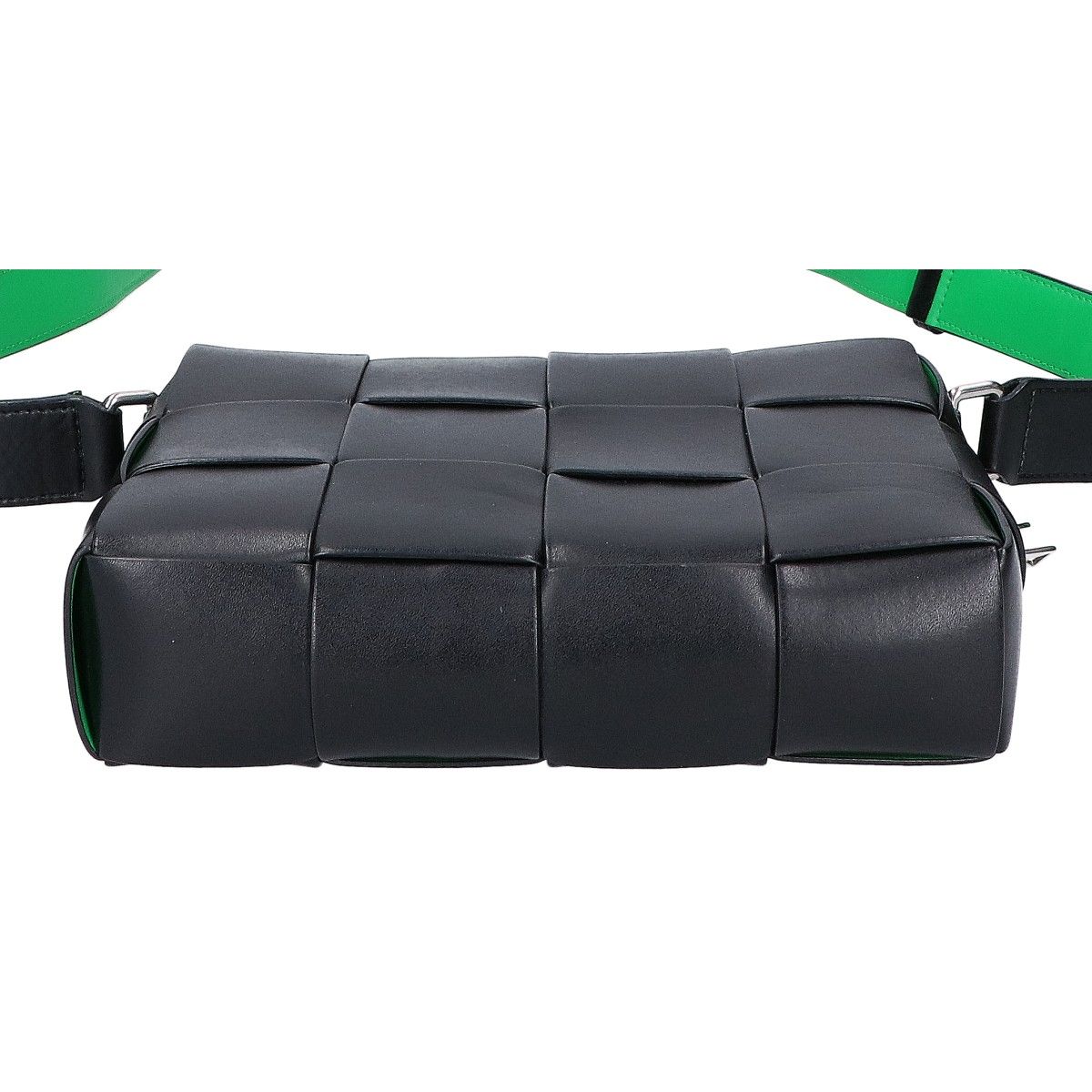 Bottega Veneta Black Green Leather Intrecciato Cassette Camera Bag — view 5