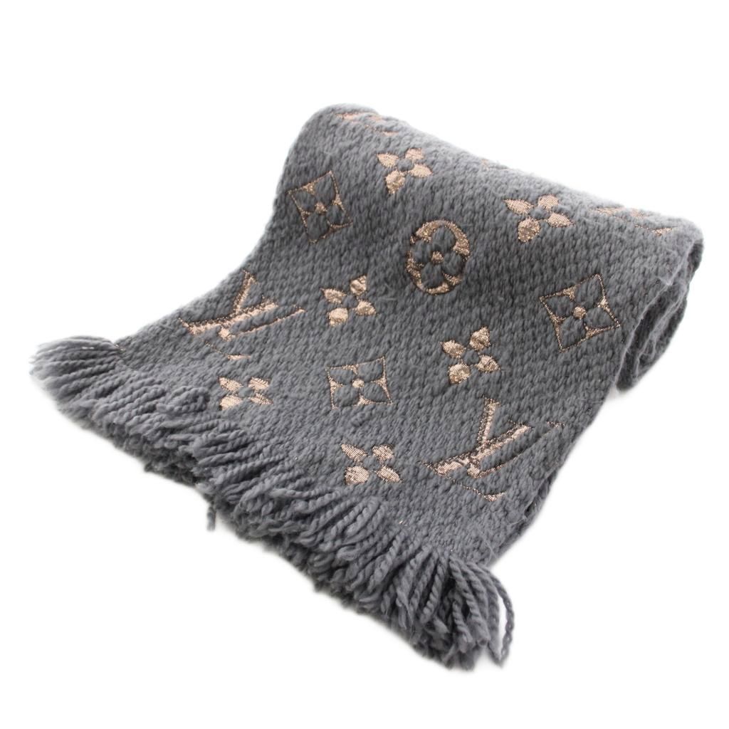 Louis Vuitton Echarpe Logo Mania Shine Scarf Fringe Monogram Silk Blend Gray — view 2