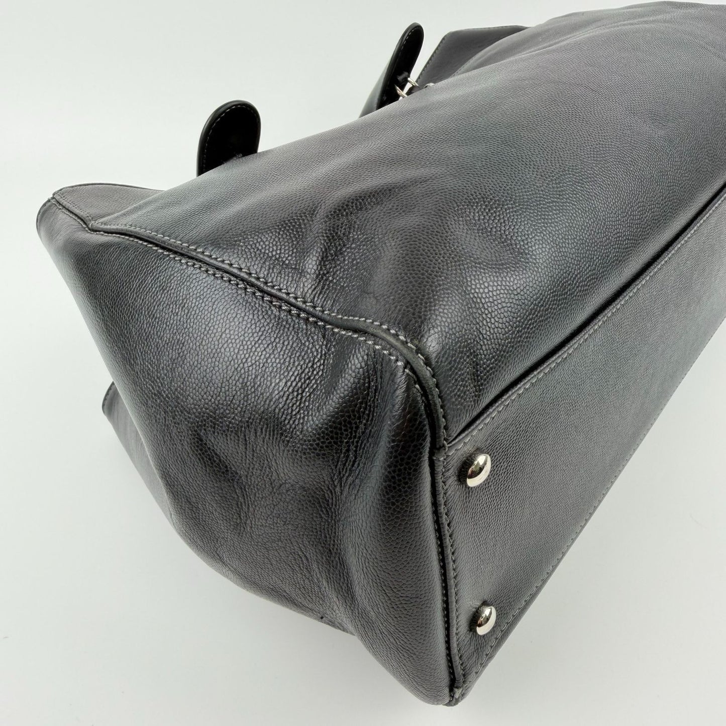 Chanel CC Logo Executive Tote Black Caviar Leather Vintage — view 8