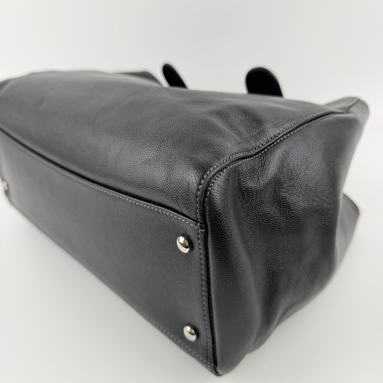 Chanel CC Logo Executive Tote Black Caviar Leather Vintage — view 9