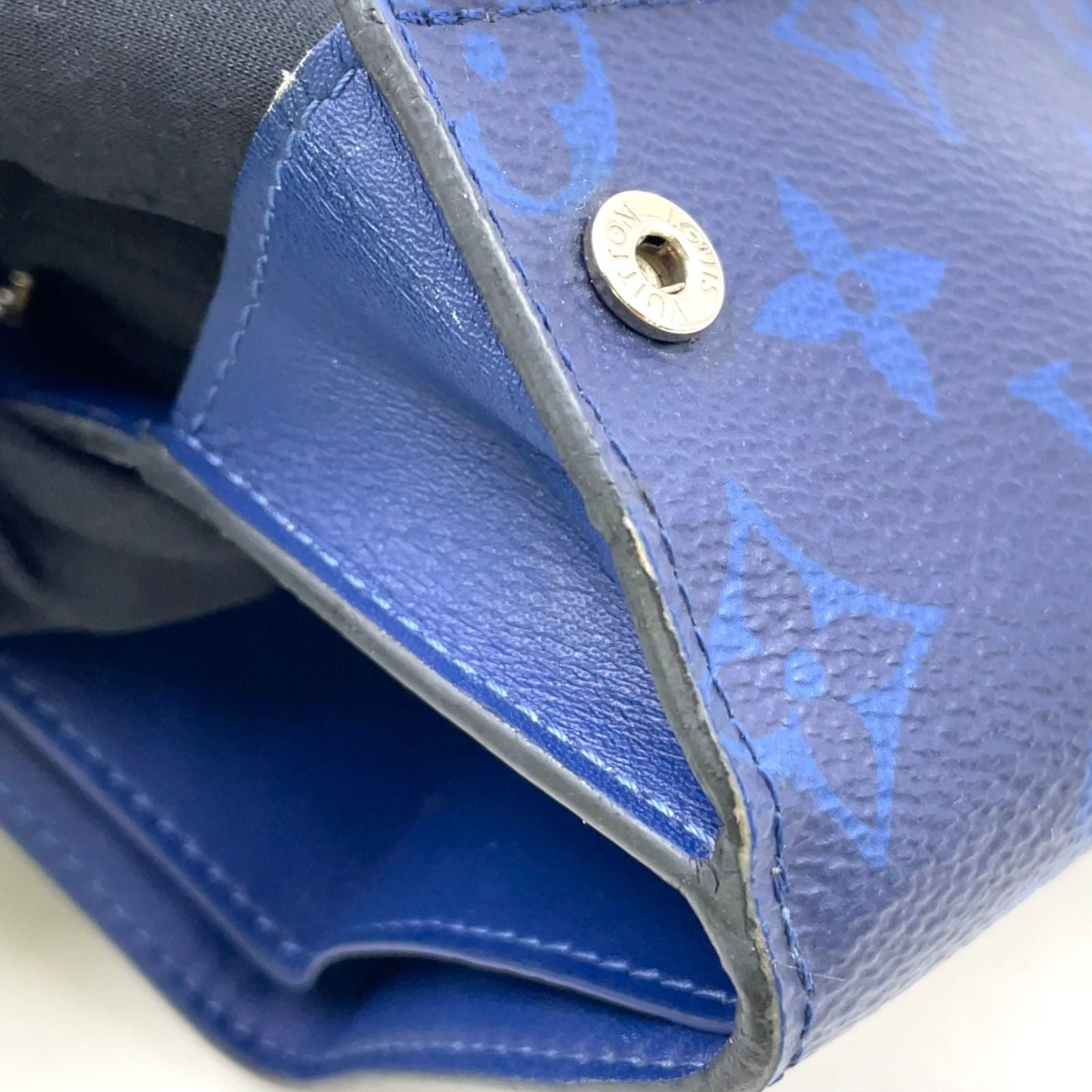 Louis Vuitton Discovery Compact Wallettaigarama Monogram Cobalt Leather Blue — view 6