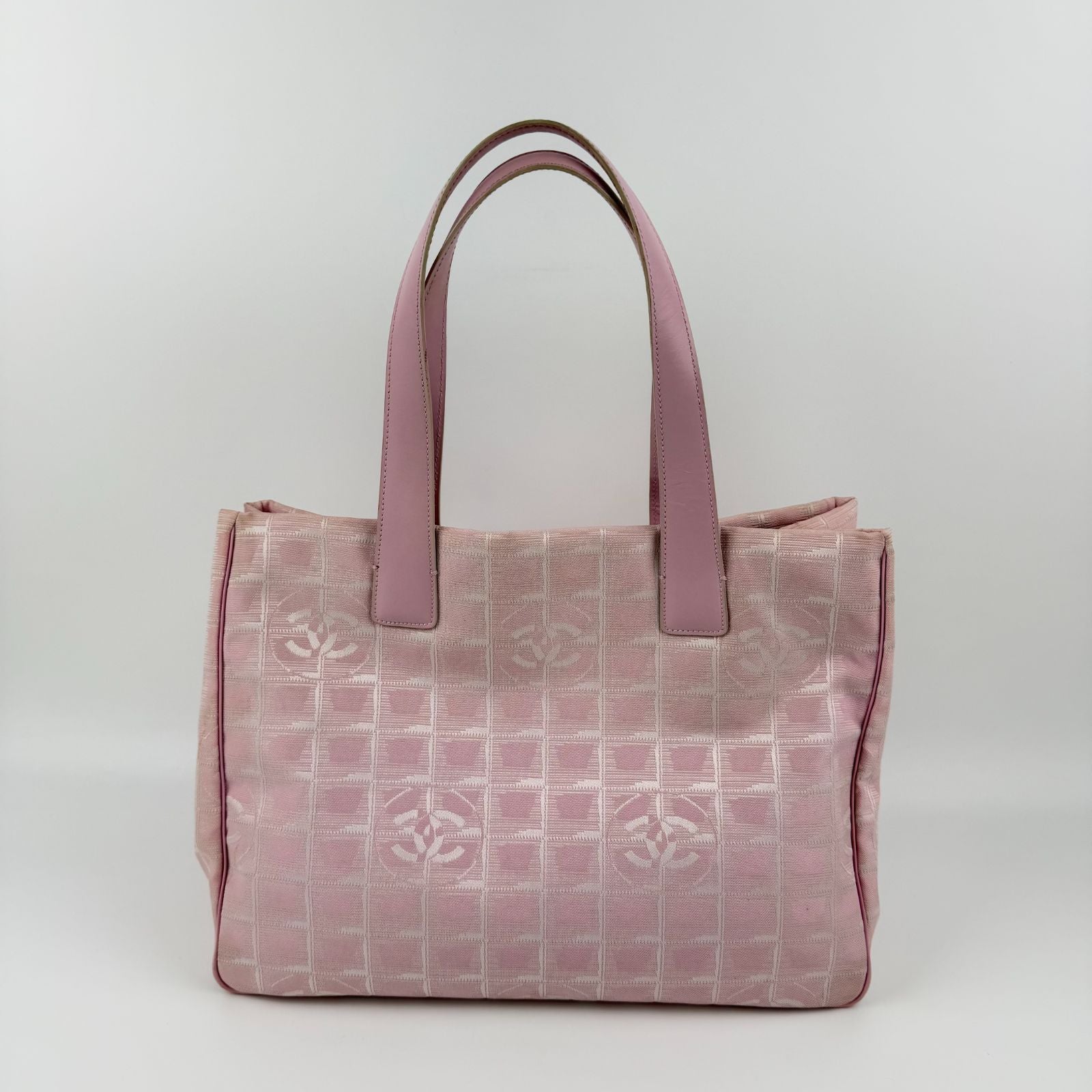 Chanel CC Logo New Travel Tote Pink Nylon Vintage — view 2