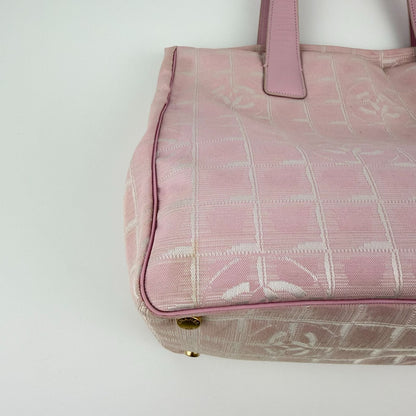 Chanel CC Logo New Travel Tote Pink Nylon Vintage — view 7