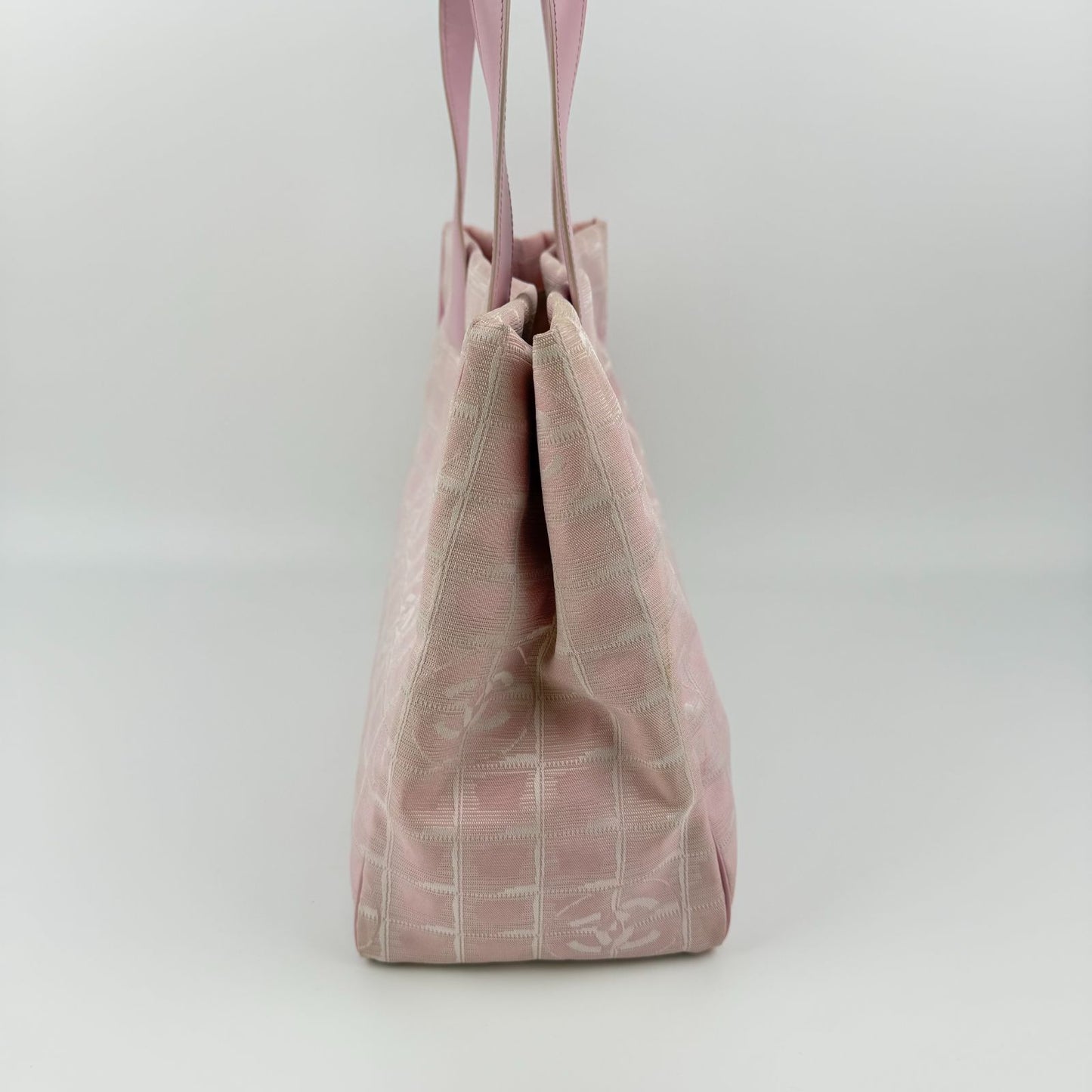 Chanel CC Logo New Travel Tote Pink Nylon Vintage — view 4