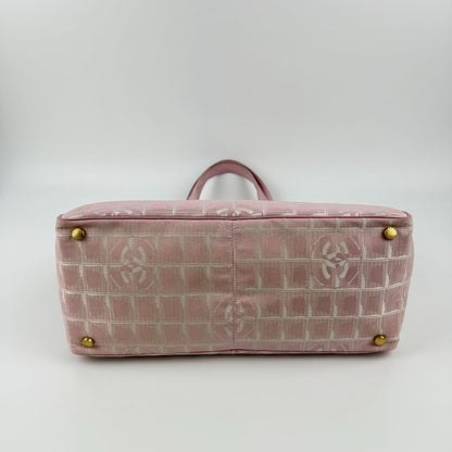 Chanel CC Logo New Travel Tote Pink Nylon Vintage — view 6