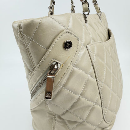 Chanel CC Logo Shoulder Bag Chain Tote Ivory Leather Vintage — view 6