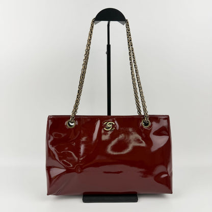 Chanel CC Logo Chain Shoulder Bag Crossbody Red Enamel Vintage — view 3