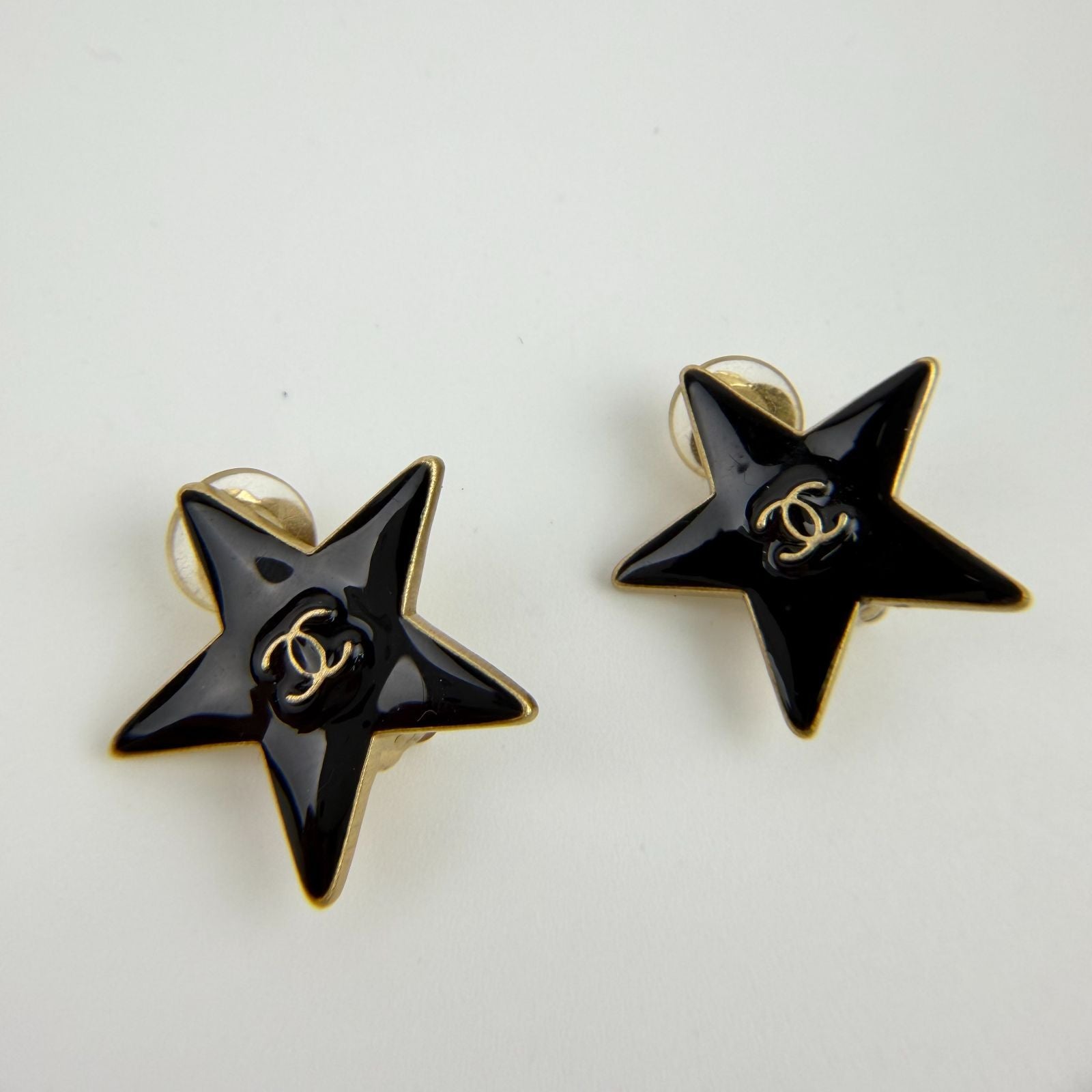 Chanel CC Logo Star Motif Earrings Black Gold Vintage — view 4