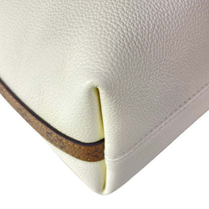 Louis Vuitton Handbag Multipass Vanilla Chain Shoulder Leather Cowhide — view 7