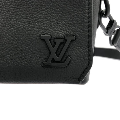 Louis Vuitton LV Aerogram Fast Line Wearable Wallet Shoulder Bag — view 5