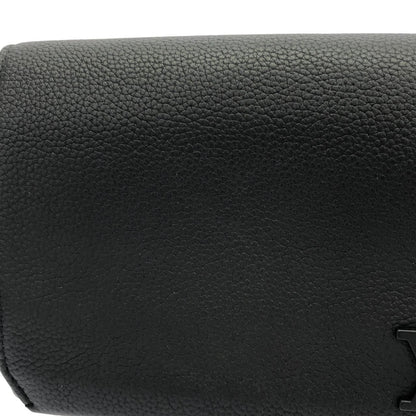 Louis Vuitton LV Aerogram Fast Line Wearable Wallet Shoulder Bag — view 4