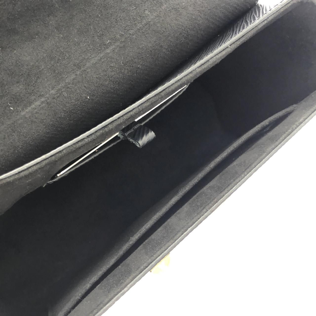 Louis Vuitton Epi Twist MM Shoulder Bag — view 6