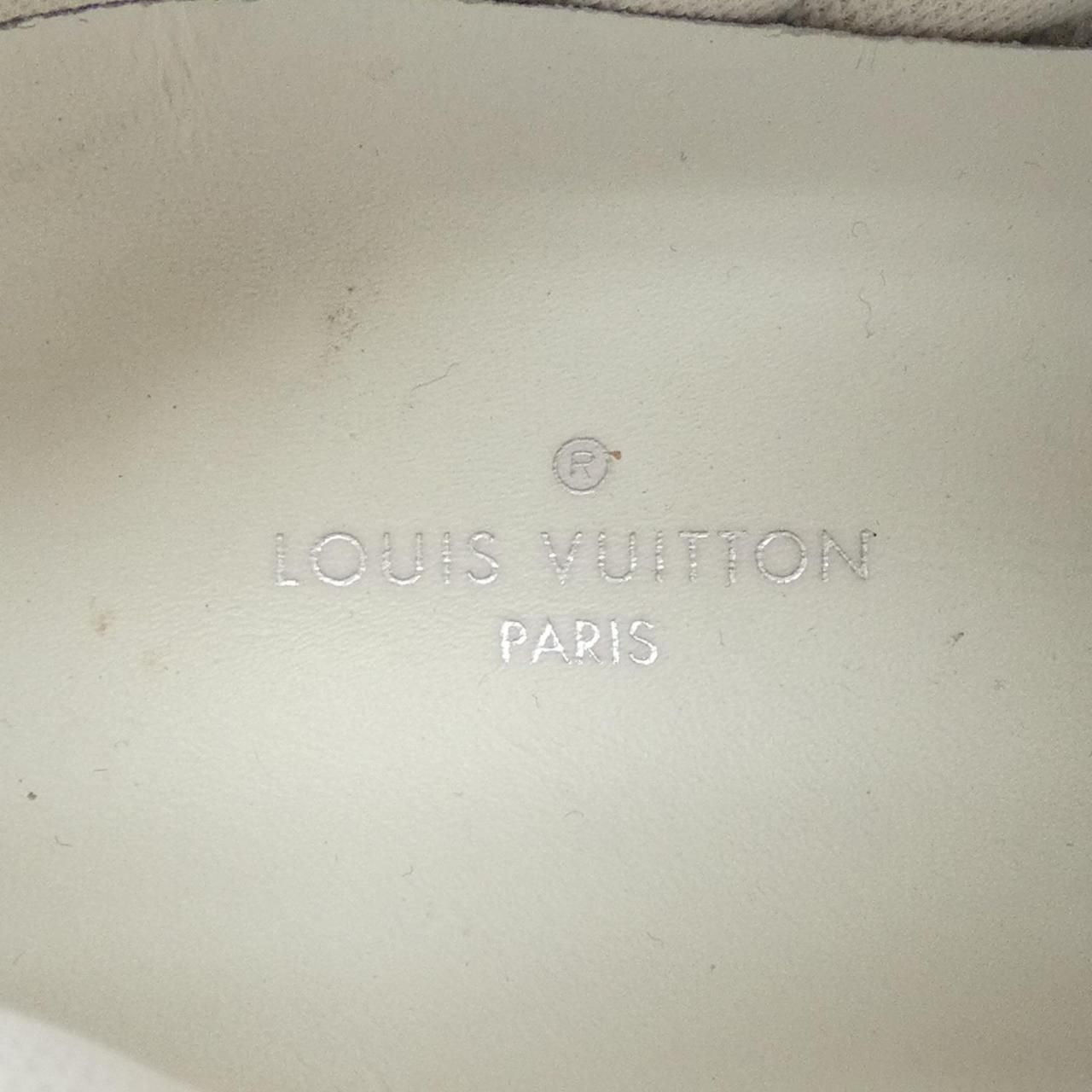 Louis Vuitton LV Akrite Line Sneakers — view 6