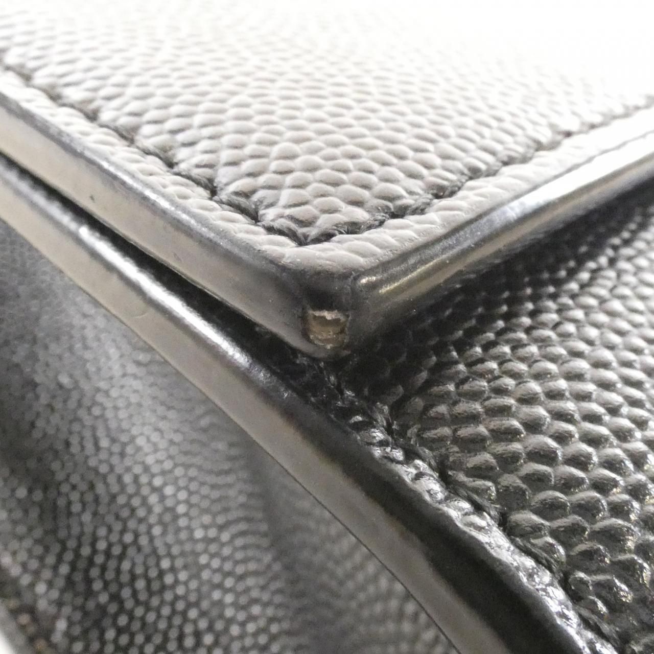 Saint Laurent Kate Shoulder Bag — view 4