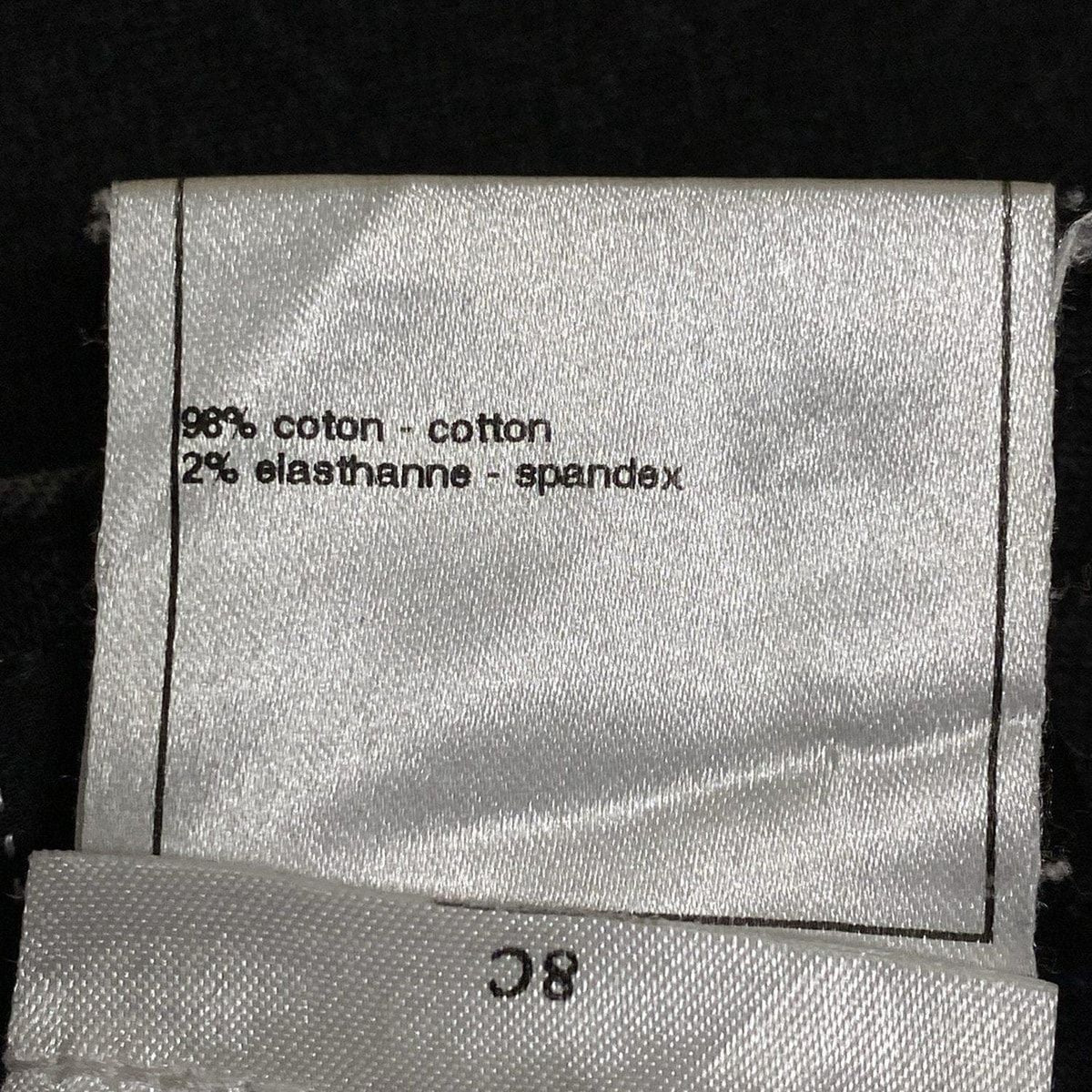 Chanel Jeans 38 M Black Lion Button Distressed Cutoff — view 4